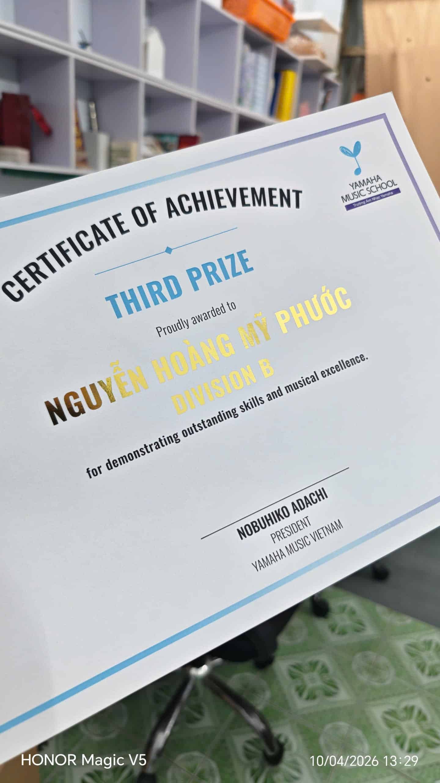 Giấy Khen In T&ecirc;n Mạ V&agrave;ng 